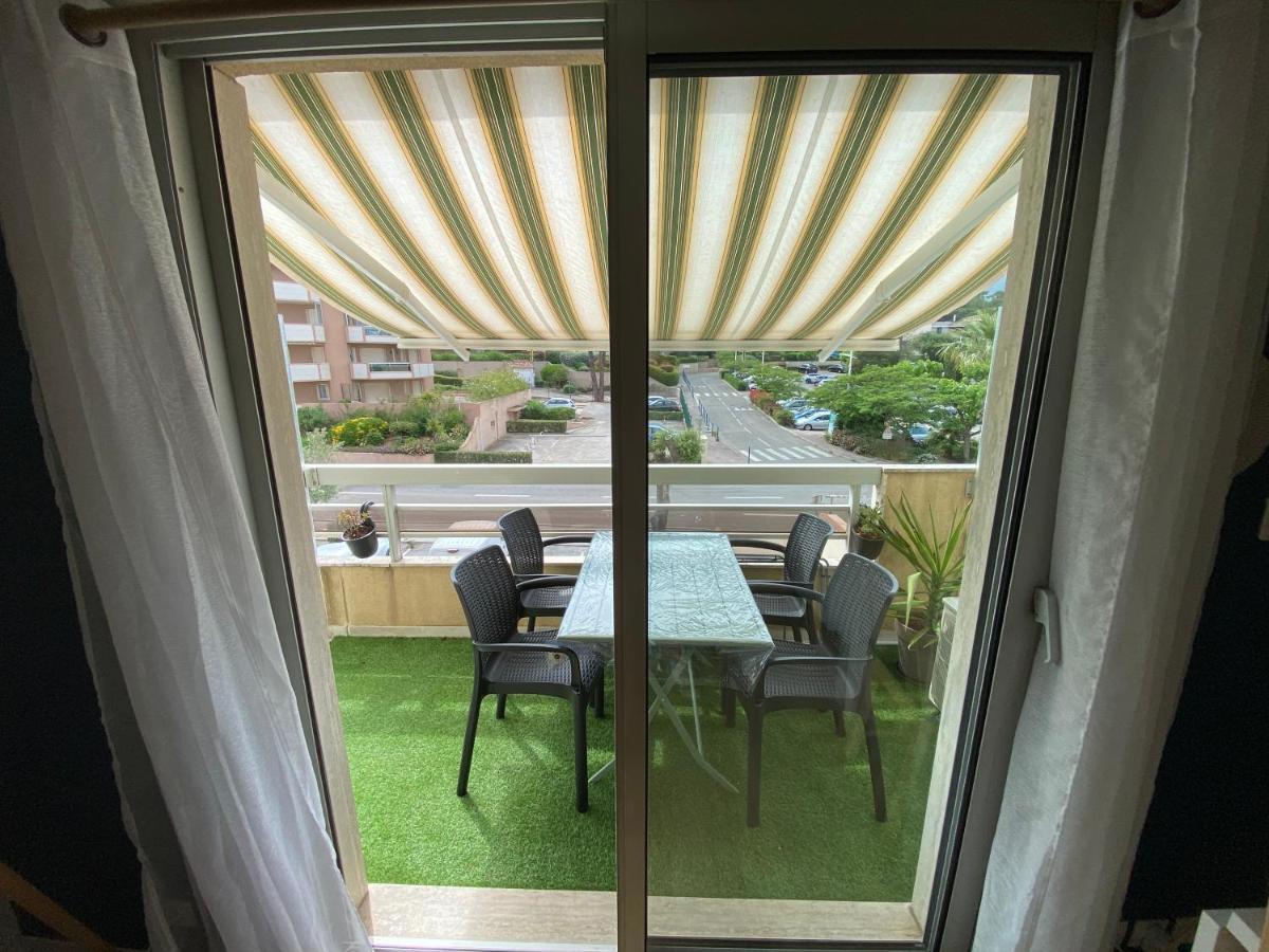 Studio 207-Front De Mer Parking Prive Cavalaire-sur-Mer Buitenkant foto