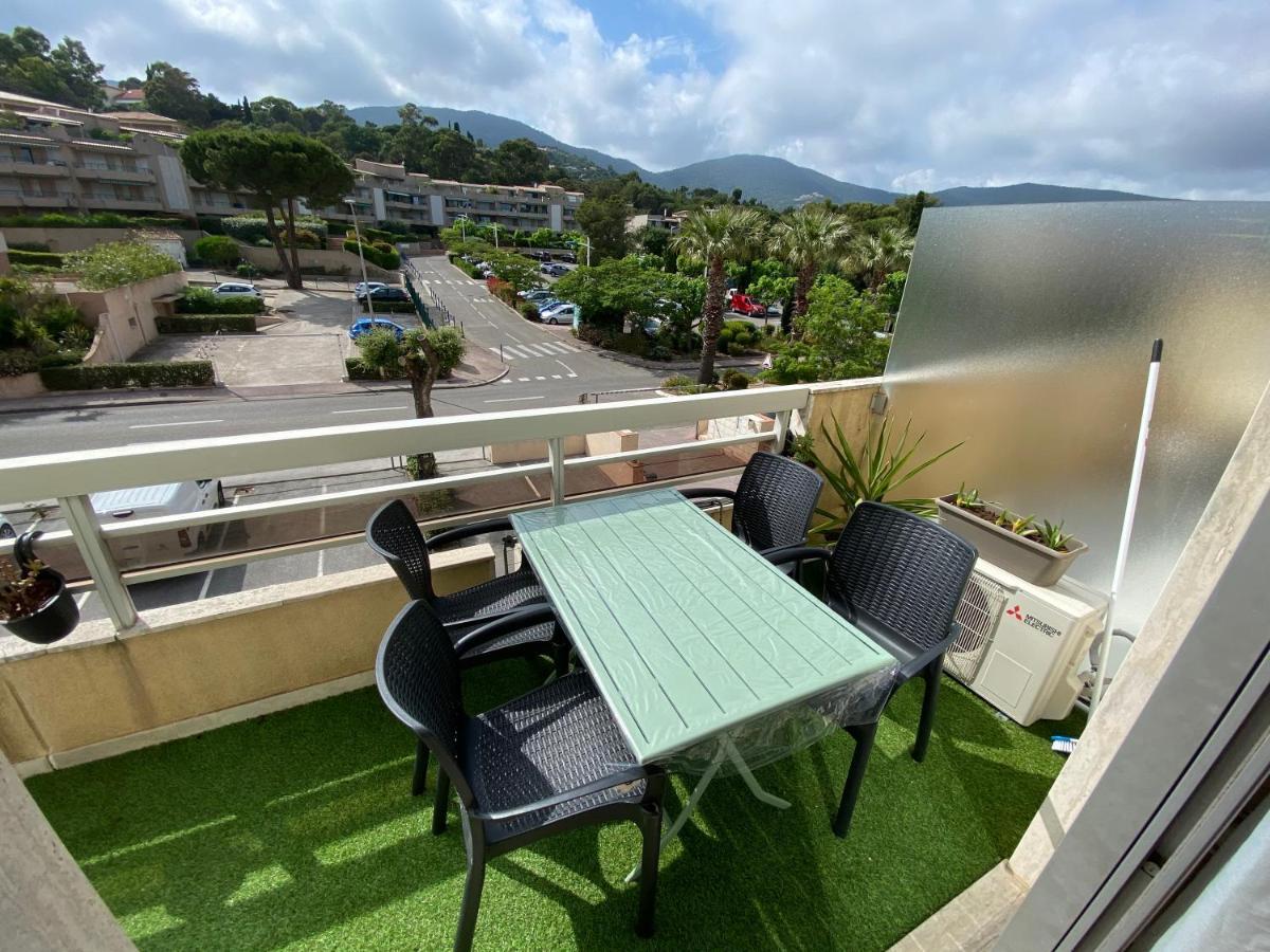 Studio 207-Front De Mer Parking Prive Cavalaire-sur-Mer Buitenkant foto